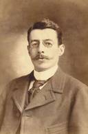 Con tan sólo 21 años de edad, Hans Steffen (1865-1936) se doctoró en Geografía. En 1889, fue contratado por Chile como profesor de Geografía e Historia. De 1896 a 1902, ejerció de perito en la disputa sobre la frontera entre Chile y Argentina.